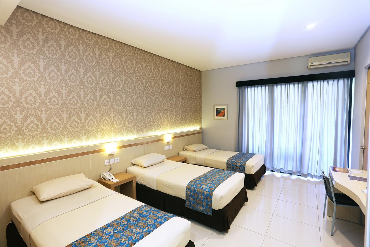 Tanjung Kodok Beach Resort Paciran Buitenkant foto